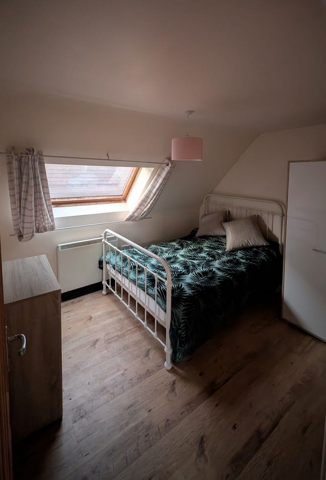 Furnished Double Room - all bills inc. Main Photo