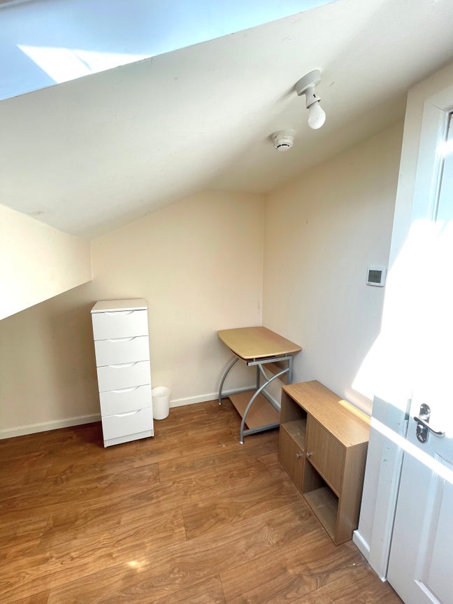 Close to Oxford road MRI hospital UoM & MMU  Main Photo