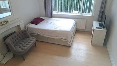 2 Double room is available for rent in - LU3 3BX Main Photo