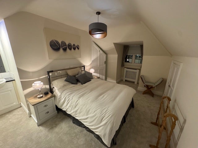 Beautiful Double Room in Raynes Park – SW20 Main Photo