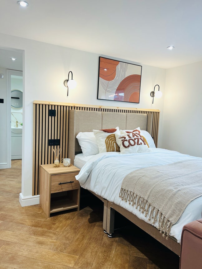 ❤Best double bed en-suites with own fridge-freezer Main Photo