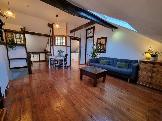 Unique S10 flat with views, parking, gardens Main Photo