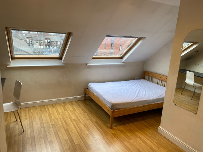 Double Room with En-Suite, All Bills inc. Main Photo