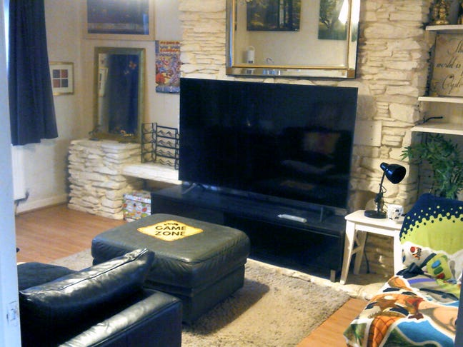 Looking for friendly UWE Students. Main Photo