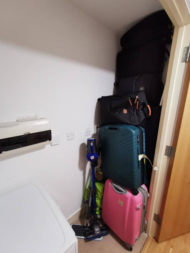 🆕 Private room and bathroom in Borough!  Main Photo