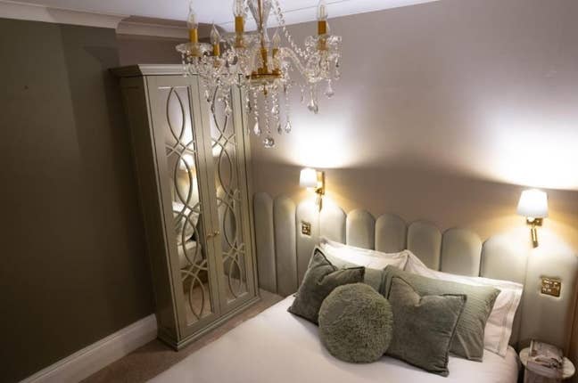 Luxury Room in Quiet House  Main Photo