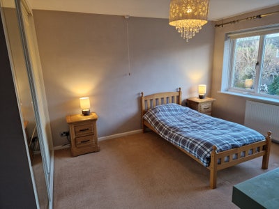 Large single ensuite Room Stratford-Upon-Avon Main Photo