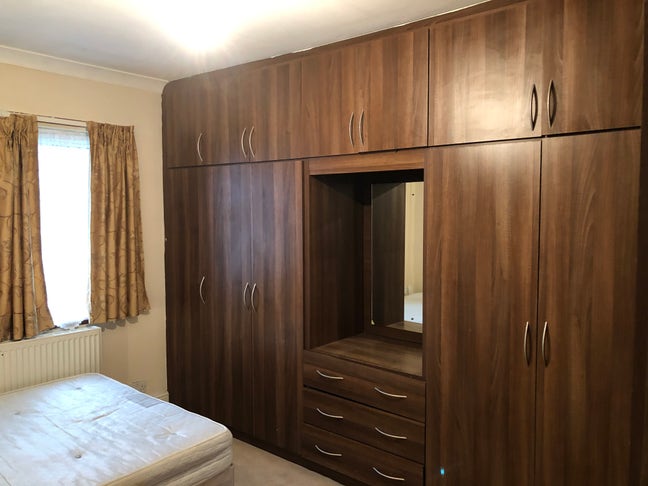 Lovely Large Room to Rent  in Hounslow Main Photo