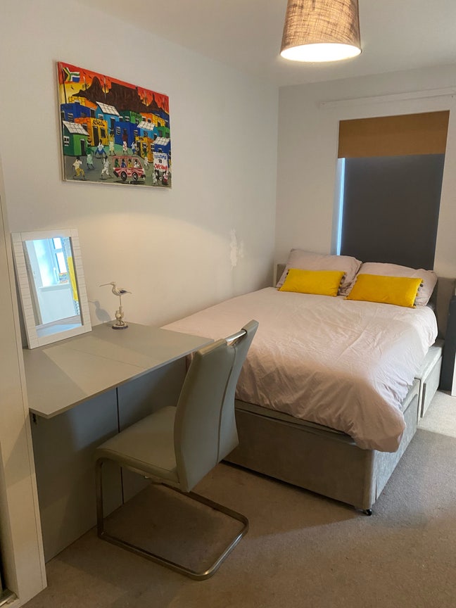Beautiful double room with en-suite  Main Photo