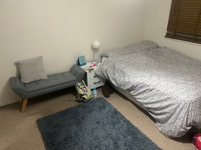 Large room to rent Stratford Main Photo