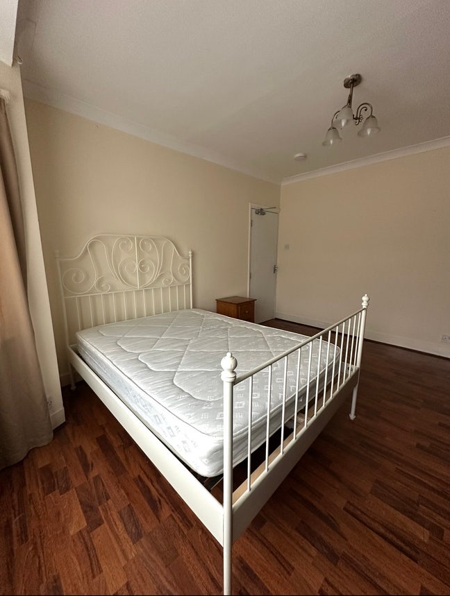 🔑Double Room Enfield 🔑🛏️💛 Main Photo
