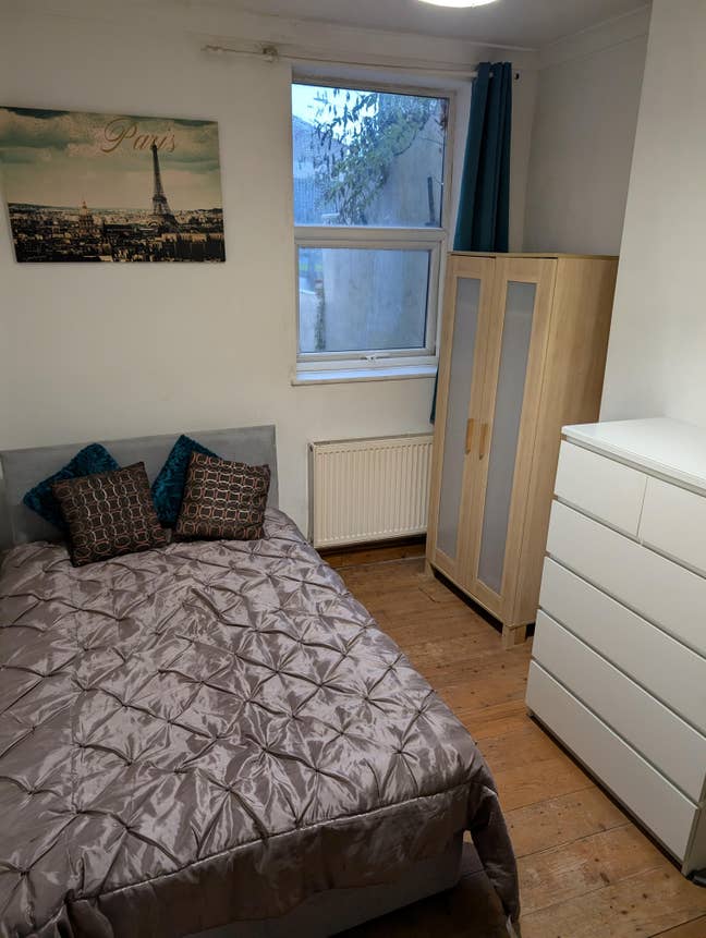 Friendly and sociable house share Main Photo