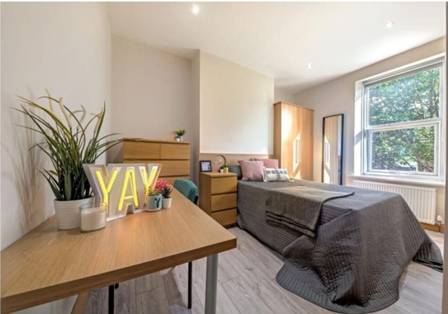 Spital Tongues Room-5 mins walk medical school Main Photo