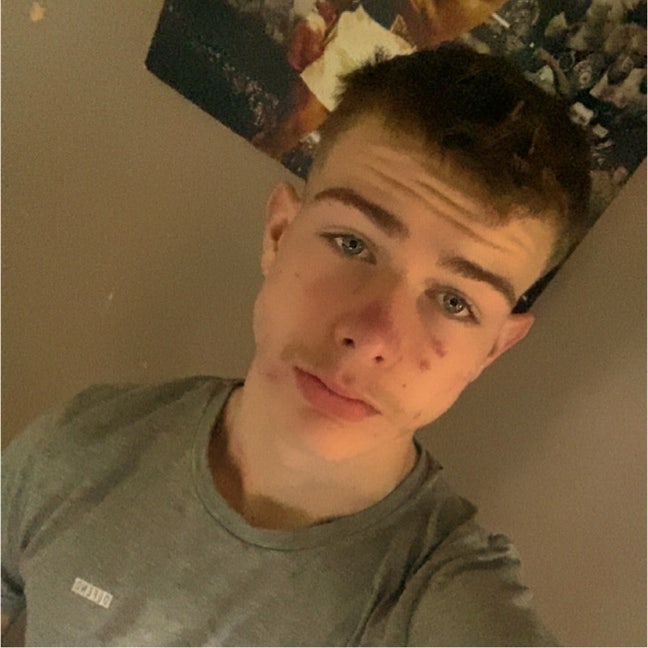 I’m 18 work in spar I’ll be real I work f... Main Photo