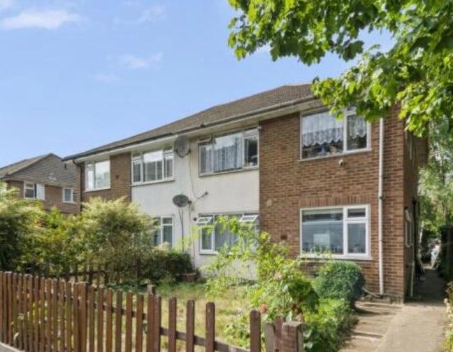 2 Bedroom Garden Flat  Main Photo