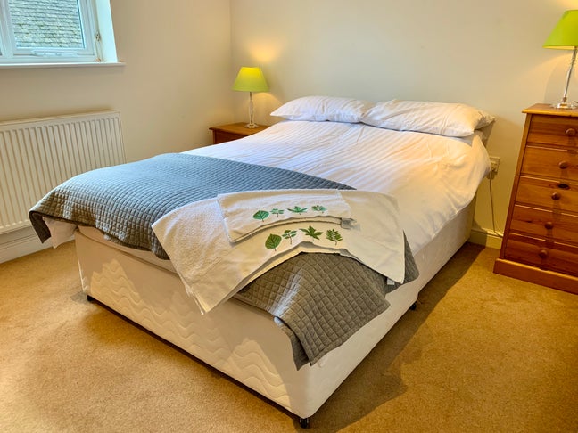 Modern Double Room, in Spacious House, Broadway Main Photo