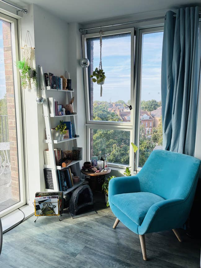 Hackney Sanctuary ~ Stunning 2 bed & Big Balcony Main Photo