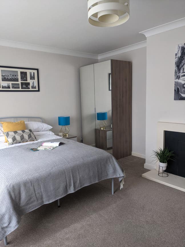 Extra large double room - 4 Sharers Great Location Main Photo