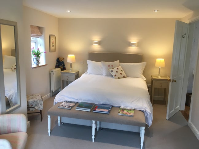 Attractive, comfortable ensuite room nr Brackley Main Photo