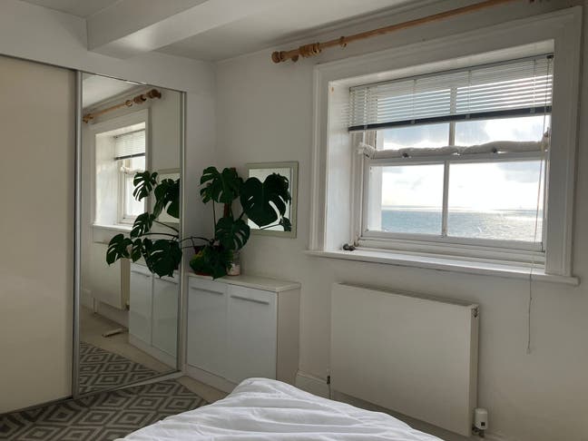 Double room in furnished Arundel Terrace flat Main Photo