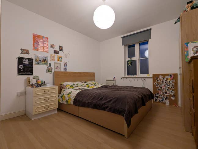 Double bedroom in superb central Bristol location Main Photo