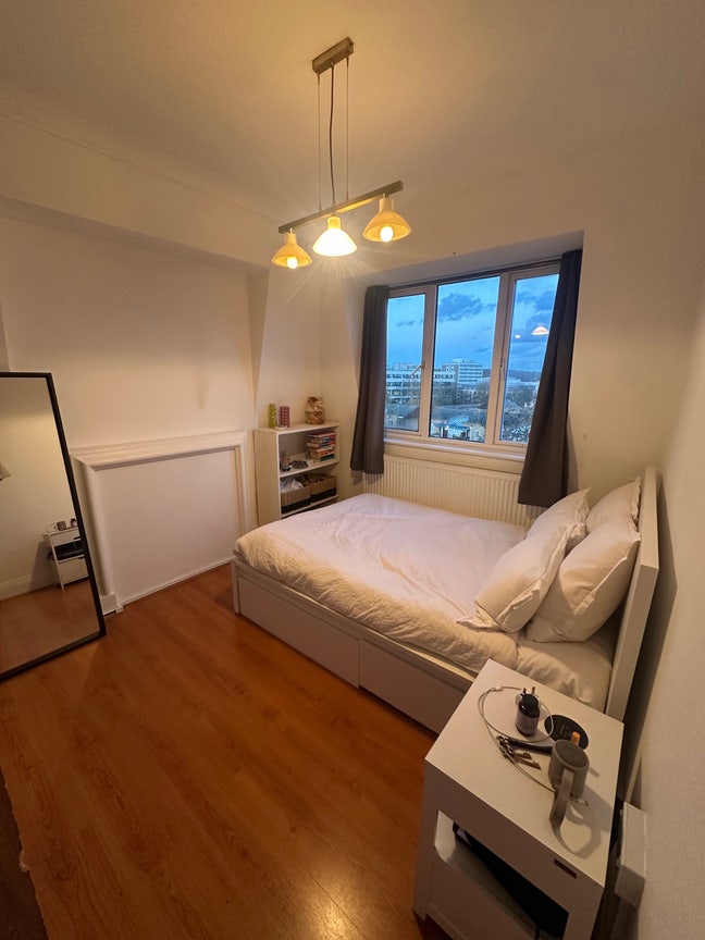 Bright room in Belsize Park Main Photo