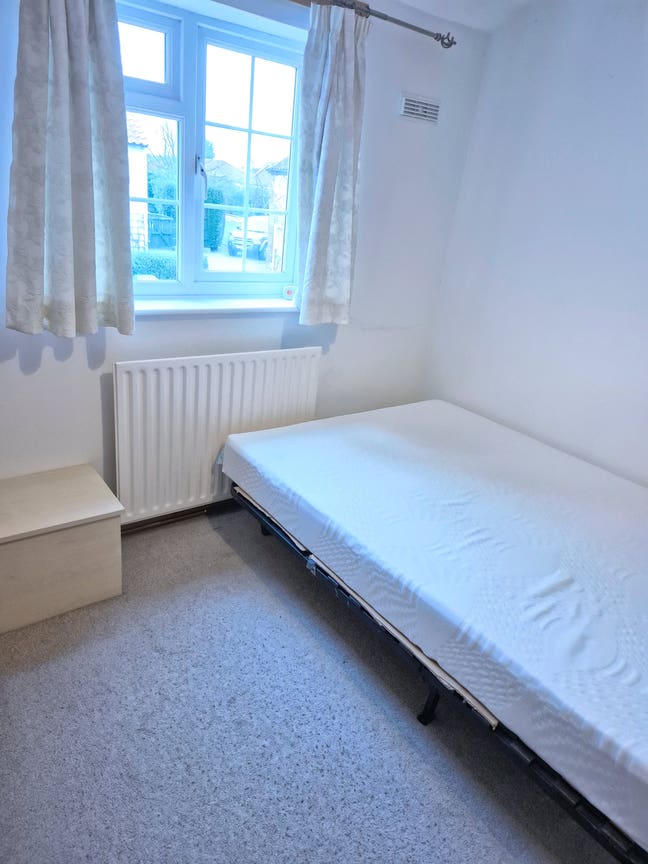Room Available in a beautiful location in York Main Photo