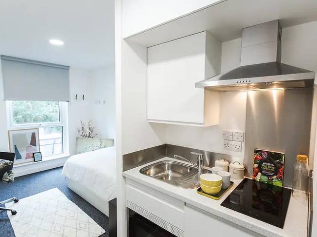 Studio available in Canterbury!  Main Photo