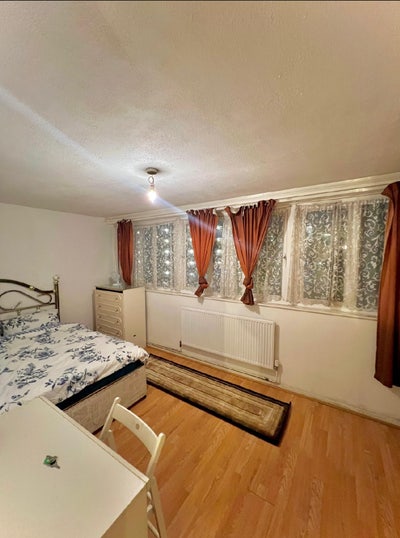 London City Large Spacious Room E1 🤩 Main Photo