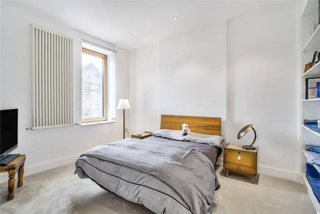 Stunning house and room Main Photo