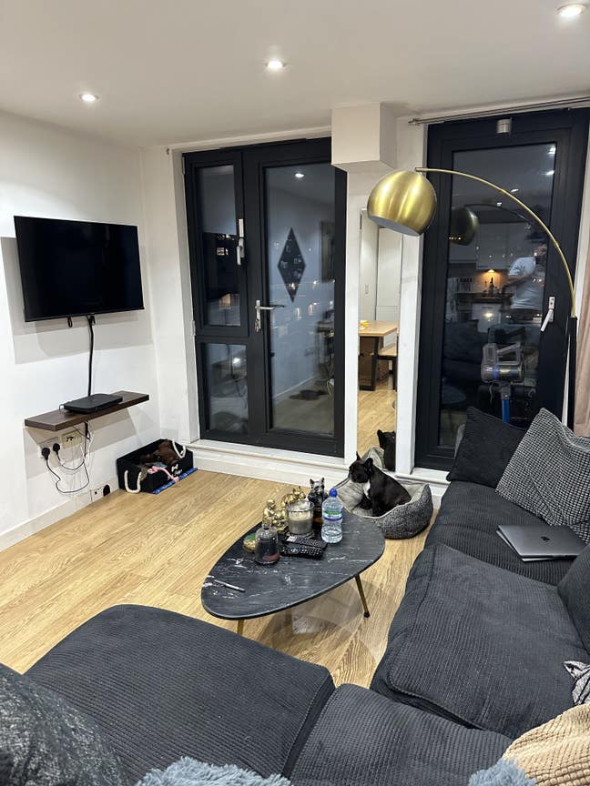 Central London flat with separate bathroom  Main Photo