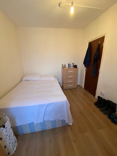 🏡 Medium Double Room to Let in - Dollis Hill Main Photo