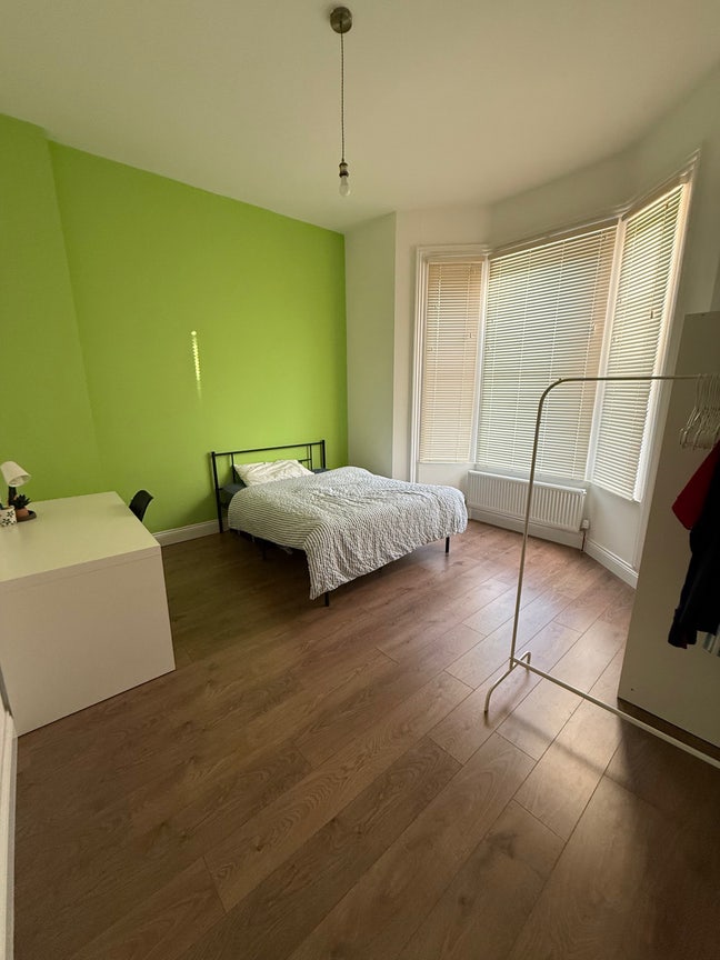 ✨Modern En-suite Room - Tenancy takeover Main Photo