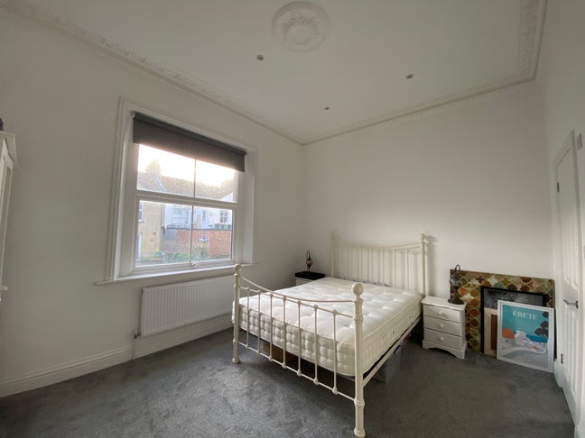 Double, en suite. Central Hove Main Photo