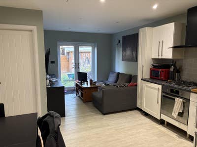 Double Bed Onslow Road Croydon Main Photo