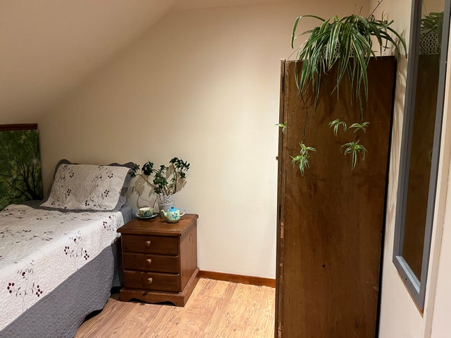 Single room in a shared house Main Photo