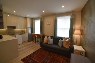 Battersea Park 1 Bedroom/En-Suite in Quiet Home Main Photo