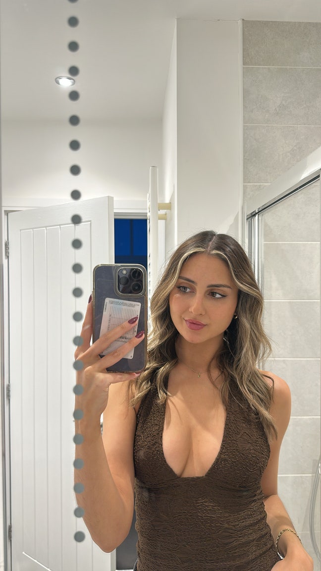 Friendly professional looking for room in Jan  Main Photo