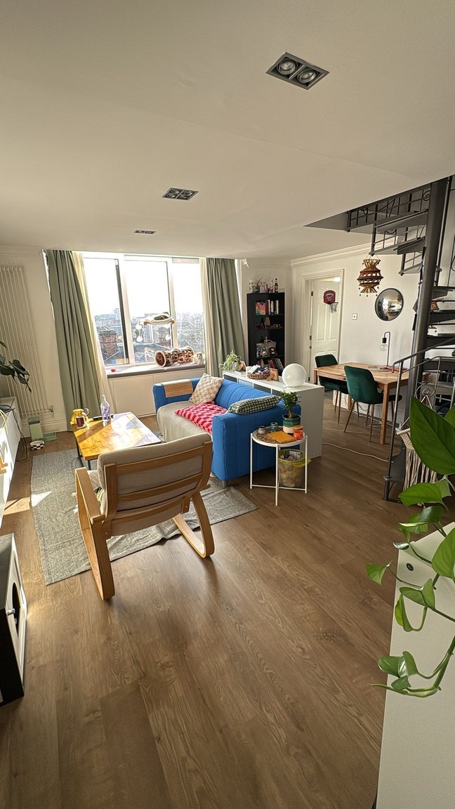 Double room with bathroom available  Main Photo