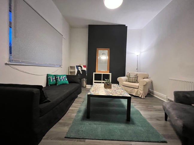 3 Bed Newly Painted House (Partly Furnished) Main Photo