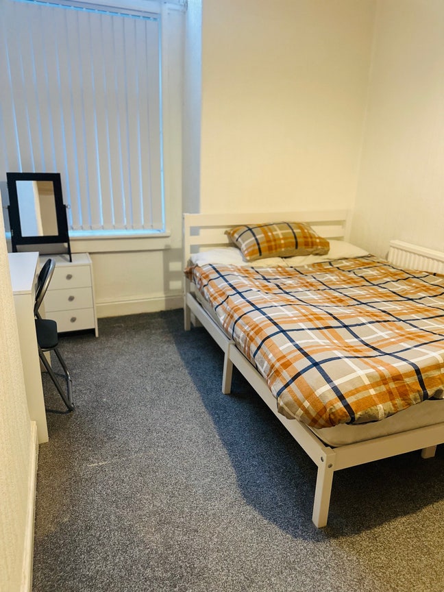 Large Townhouse in a Great  Location  Main Photo