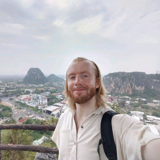 Friendly, clean, easy going 28 y/o looking fo... Main Photo