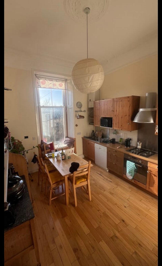 Beautiful double room to rent in Kelvinside  Main Photo