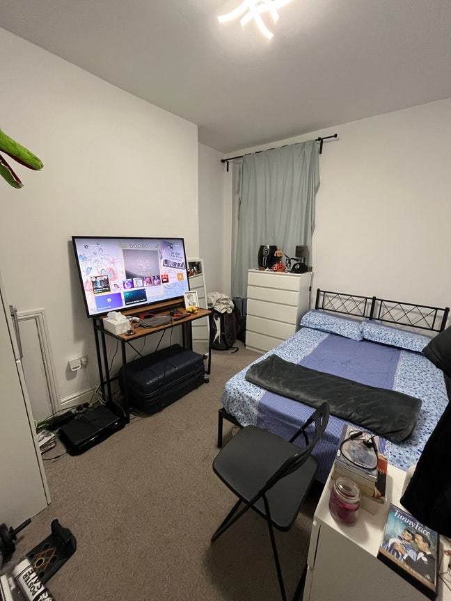 Double Room Available Cardiff Main Photo