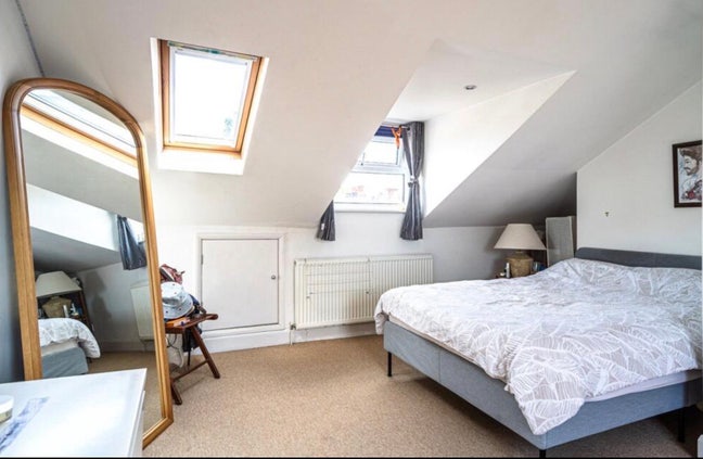 Double room in lovely flat in Brixton  Main Photo