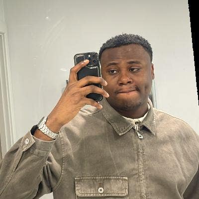 Professional Male seeks a double room Main Photo