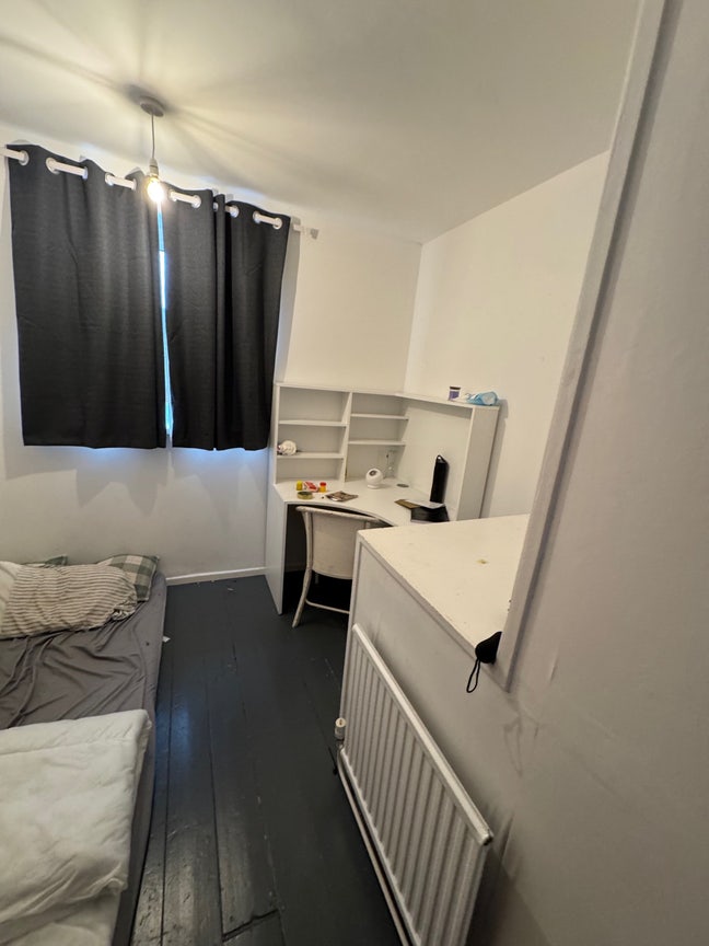 Roomate Urgently Needed Main Photo