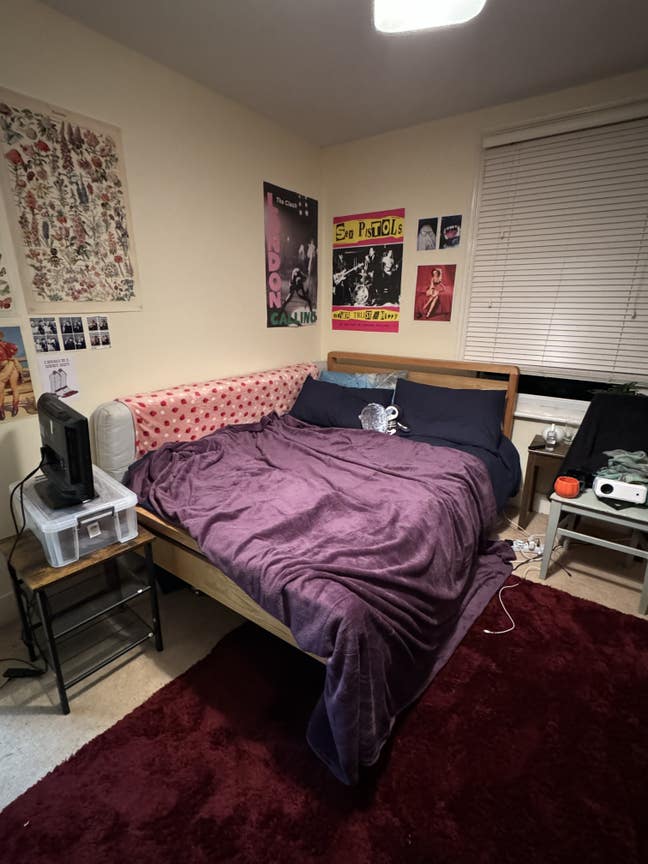 Lovely double bedroom  Main Photo