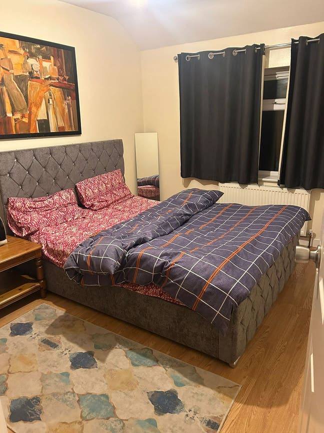 Refreshing Ensuite Main Photo