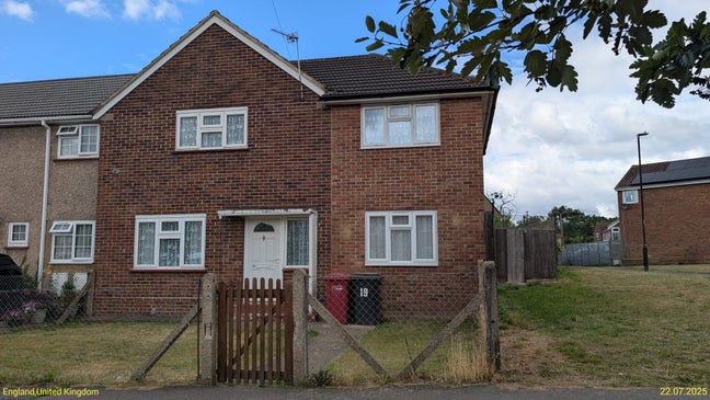 Room available in brand new house  Main Photo